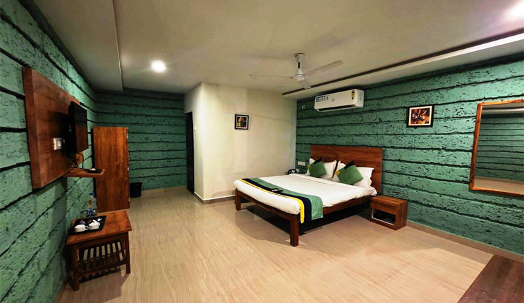 dapoli hotels